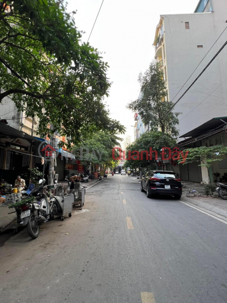 Need money to sell 2-sided apartment with 4 car lanes, 72 meters, 3.5 floors, 4.25 billion Hoang Mai Sales Listings