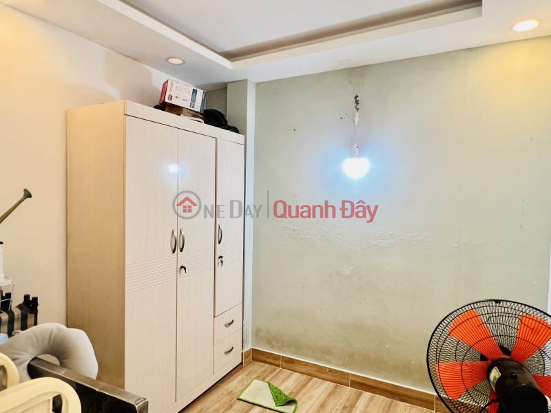 đ 7,5 tỷ Bán nhà Lê Quang Định - Hẻm xe hơi -SD 198m2 -Cho thuê 240 Triệu/Năm