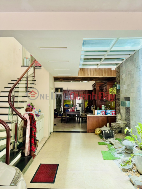 Hoàng Văn Thái, hoàng cung mini 2 ô tô vào nahf, thế đất trường thọ _0
