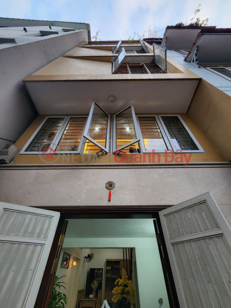 Beautiful house for sale right in Xuan Phuong 5 floors, MT 4.5m - near car - kd, happy 2.8 Billion. Sales Listings