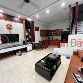 Selling a new super pretty 3-storey house for a young couple to live alone in Phan Ba Vanh - lovely price 2.35 billion _0
