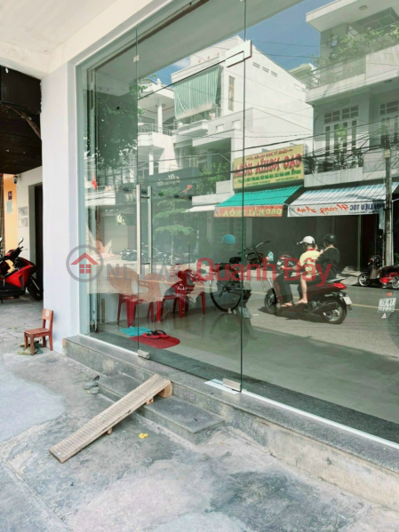 Space for rent, front of Nha Trang city center near the intersection 4 Rental Listings
