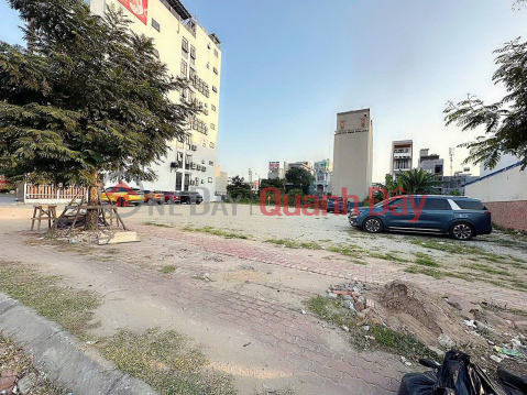 Land for sale on Bui Vien street - next to VinMec - 84m² - price 85 million VND\/m² - no defects. _0