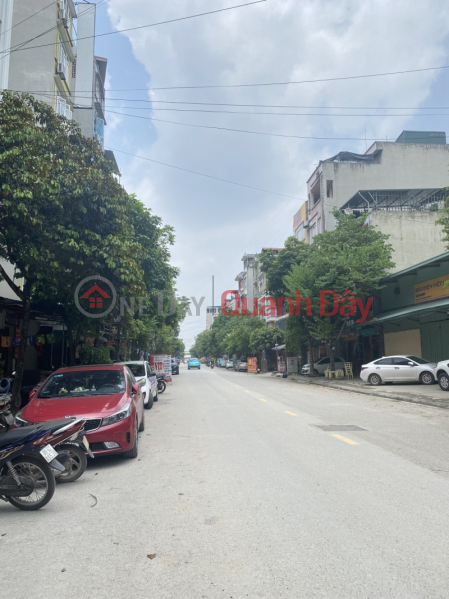 PHU DIEN RESOLUTION STREET HOUSE IN NORTH TU LIEM 100M, 3M, 6M MT, 5M SIDEWALK, AVOID LOADING OTO, BUSINESS BUSINESS. 0937651883 Sales Listings