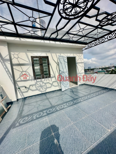 đ 8.2 Billion, Cheapest private house for sale in Thach Ban ward, corner plot, car, elevator, business 54m 6 floors frontage 5.2m price 8.2