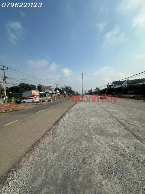 Bán đất tại đường Lò Rèn, Long Hòa, 5tr/m2, 4300m2, view đẹp, nhiều tiện ích _0