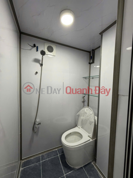 Bán Căn Hộ Chung Cư Thang Máy Vị Trí Tại 134 Trần Hưng Đạo - Quận 1 - Trung tâm Sài Gòn., Việt Nam, Bán, đ 2,3 tỷ