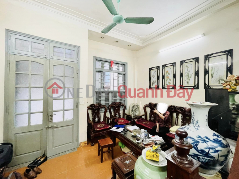 Only 1 house in Nguyen Trai, Thanh Xuan, 30m, 5 floors, 3 bedrooms, near Nga Tu So, nice house right away, only 3 billion, contact 0817606560 _0
