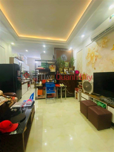Shocking price, top location, beautiful house on Hoang Hoa Tham street, fully furnished 39.5m*5t, only 5.3ty _0