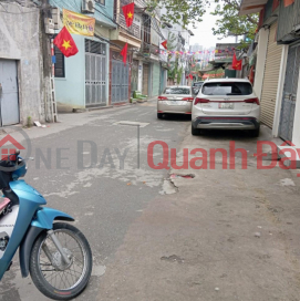 Owner selling house at lane 200 Vinh Hung: 890 million, 25m2 x 2 floors, car parking _0