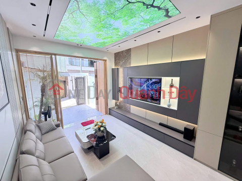 Selling a 3-story house with 3 mezzanines in an alley accessible by car on Ton Duc Thang Street - Fully furnished as pictured. _0