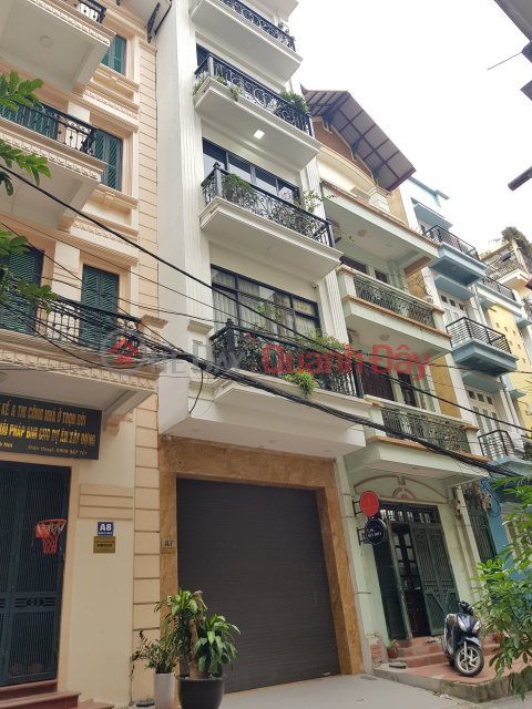 (ALLEY FRONT, CAR, 4 HOUSES ON STREET) House for sale on NGUYEN CHI THANH, 50m, 5 floors, 4.5m frontage _0