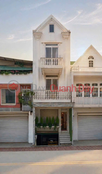 Hotel for rent: 17 rooms, elevator, basement parking, price 35 million VND, located on Xô Viết Nghệ Tĩnh Street, Da Lat, Lam Dong. Rental Listings