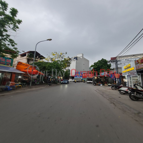 60.5m2 land in the center of Trau Quy, Gia Lam - Prime location for business and living. _0