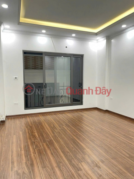 đ 8 tỷ, Tựu Liệt, Nhà Mới, 43m2, 5 tầng, Vỉa hè, Ô tô vào nhà, thang máy, Nhỉnh 8 tỉ, LH 0904690958