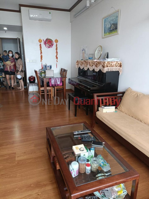 The owner sends for sale a 2-bedroom apartment with basic furniture, CT1 building _0