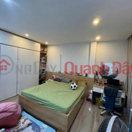 BEAUTIFUL HOUSE IN ALLEY WITH CAR PARKING AT DOOR Nguyen Van Linh Street 36m2 X 5 floors, 5.9m frontage, 6.4 billion Long Bien. _0