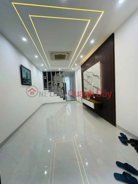 Only 9.9 billion VND - 35m² x 5 floors - only one unit with elevator - ready to move in - incredibly cheap price - Kim Ma, Ba Dinh, Hanoi _0