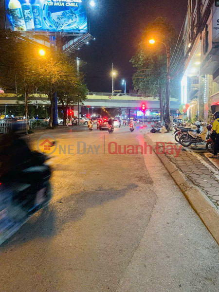6-STOREY CORNER LOT WITH ELEVATOR, AREA 44\\/60 SQM, FRONTAGE 4M, NGUYEN KHANG, CAU GIAY. PRICE 17.5 BILLION Vietnam | Sales, đ 17.5 Billion