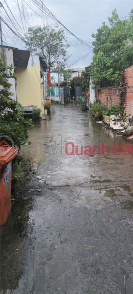 , Please Select, Residential, Sales Listings đ 2.4 Billion