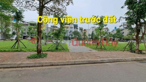 LE CHI LAND (Gia LAM)_ SIDEWALK_ AVOID CARS_ FULL RESIDENTIAL_ INVESTMENT_ CHEAP PRICE_ 121M2 ONLY 3 BILLION _0