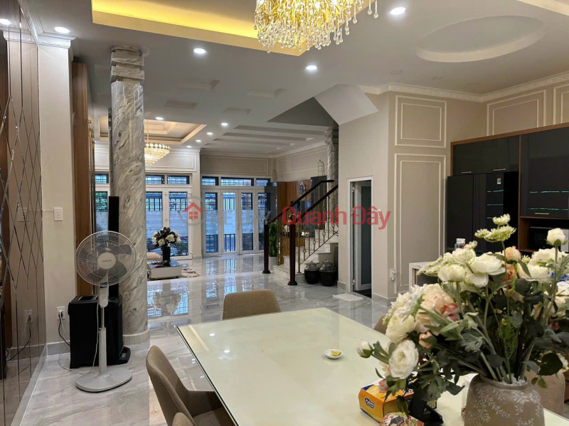 Luxury house 6.4 x 18m 1 ground floor 3 floors Vo Thi Sau, center of District 1, Ho Chi Minh City, Vietnam, Sales ₫ 29 Billion