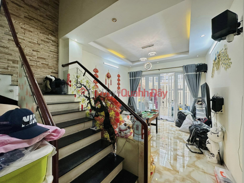 Social house for sale near Le Hong Phong, District 10, 74m2, 3 floors, cheap price Sales Listings