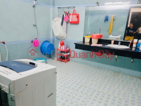 Cần bán gấp Nhà Mễ Trì Thượng 40m2, 4 Tầng,3.6m. Giá rẻ như hạt dẻ ( có thương lượng). _0