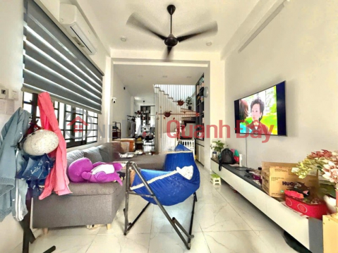 House for sale on Nguyen Van Cong, 3 floors, next to Family Park, over 4 billion _0