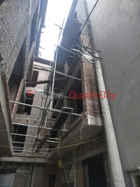 đ 7.8 Billion | Selling a block of 10 newly built houses in Phuc Loi - spacious area, elevator, 5 floors x 6 bedrooms - slightly over 7 billion VND.