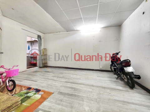 Space for rent on the 1st floor of Nui Truc street, Kim Ma, Ba Dinh, 30m 1 bathroom, Business, 6.5 million\/month, no _0