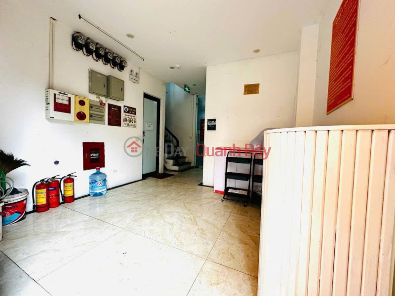 đ 48.5 Billion, SUPER PRODUCT FOR SALE TRUNG KINH - 7-STOREY HOUSE, ELEVATOR, STABLE CASH FLOW 70 MILLION\\/MONTH