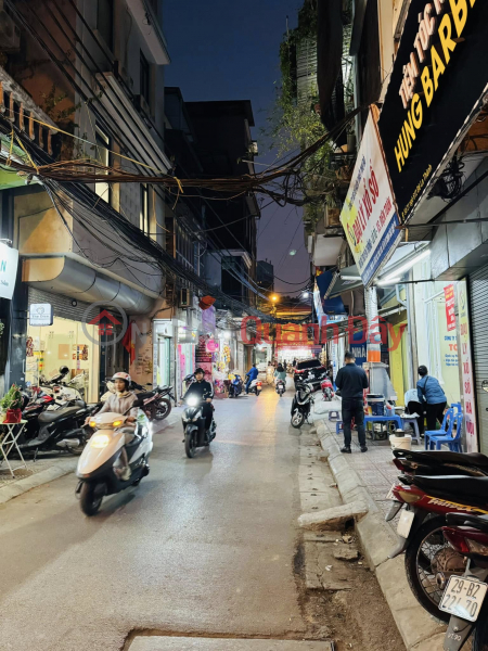 Property Search Vietnam | OneDay | Residential, Sales Listings (BEAUTIFUL CORNER LOCK - CARS CAN AVOID - TOP BUSINESS AREA) De La Thanh 39m\\/6Floor Elevator, Frontage 5.4m 15 Billion