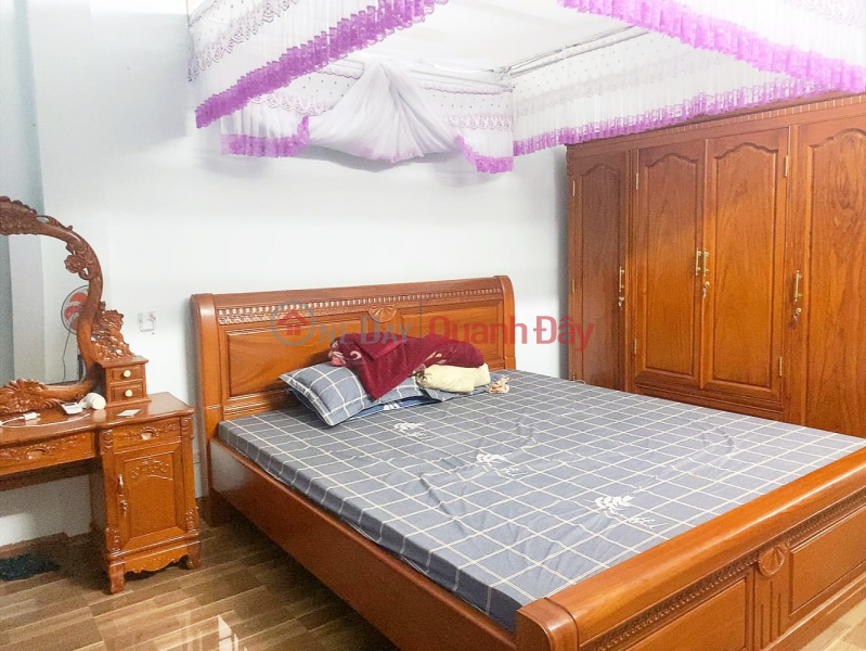 Property Search Vietnam | OneDay | Residential Sales Listings Offered 300 million, the price is only 5.3 billion. House for sale on Phan Dinh Giot Street, La Khe, Ha Dong, Cars parked at the door