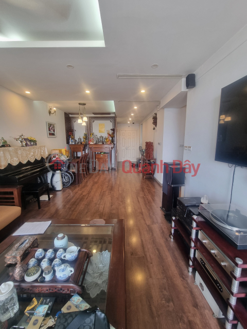 Cau Giay 3 bedroom 1 apartment for sale, full furniture, car slot, very enthusiastic _0