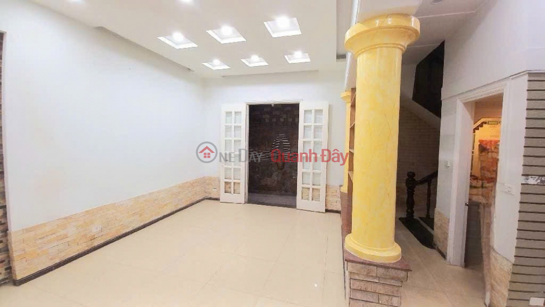 Thinh Hao 105m2 4 floors, large house, big alley, square book only 19.9 billion Sales Listings