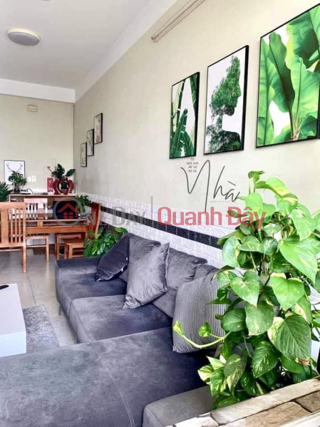 Brokerage news posted 17 hours ago Selling apartment on 12.11 floor, lot E, Nguyen Van Cong street Sales Listings