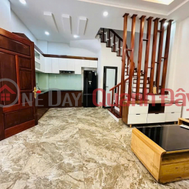 NHÀ MỚI Ô TÔ ĐỖ CỬA Phố Nguyễn Sơn-Long Biên 31m2 X 5 Tầng, mặt tiền5.8m, 8.2 tỷ Long Biên. _0