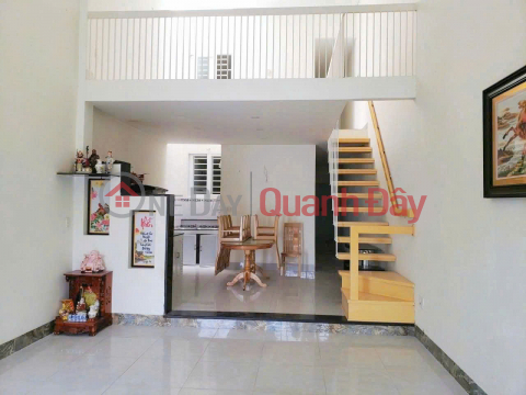 Cho thuê nhà 1T1L full nội thất ngay chợ 26 Tân Phong, chỉ 8tr _0