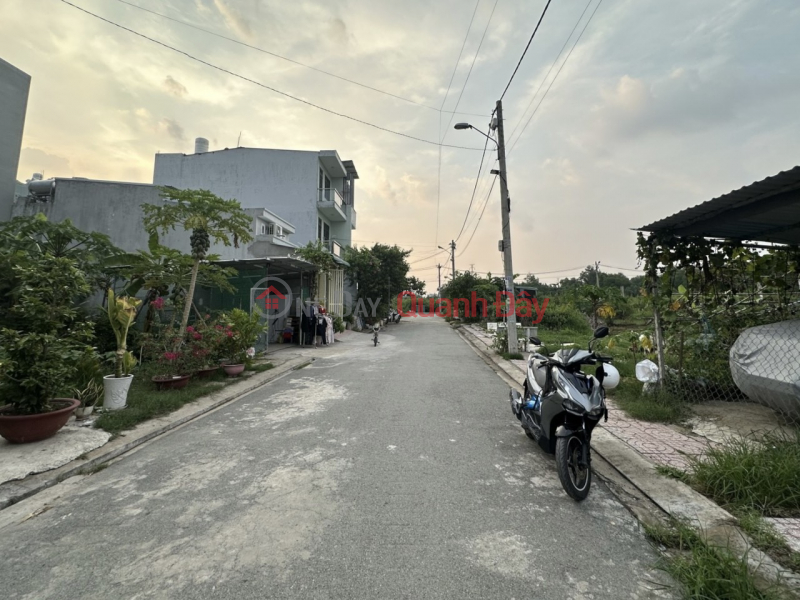 NON BANK FOR URGENT SALE, Go Cat 77M2, 4 20 Phu Huu District 9, subdivided lot, only 3.xx company Vietnam | Sales đ 3.98 Billion