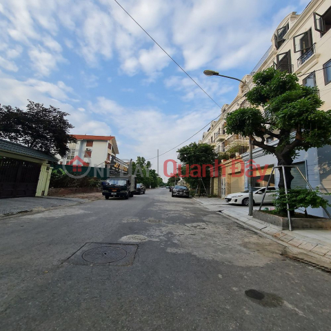 400m2 floor. The only Shophouse still trading at 31ha Trau Quy, Gia Lam, Hanoi. _0