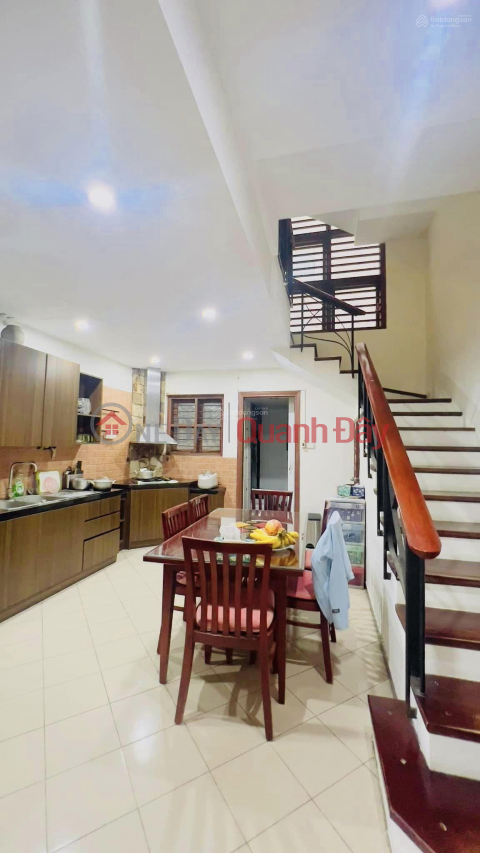 Doi Nhan - 90m2 x 16.5 billion - car located in the house - 2 open spaces - subdivided car lot - beautiful house - light rear windows _0