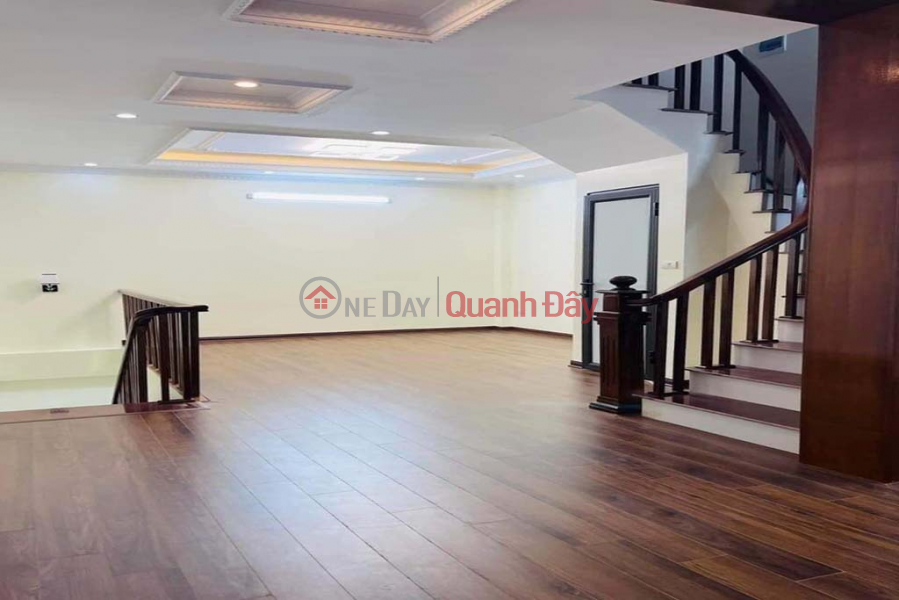 đ 7 Billion House for sale with 2 sides open corner lot near Ton That Tung street, Dong Da, 40m2, 5 floors