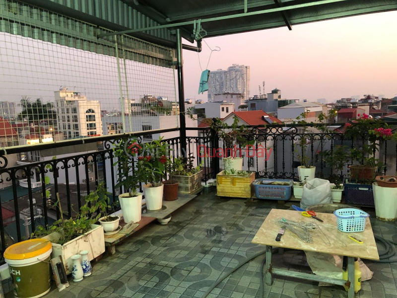 đ 8,9 tỷ, Nhà Ngọc Thụy 78m2,5 tầng,8.9 tỷ Long Biên. Ô tô đỗ cửa, thang máy, nội thất nhập khẩu.