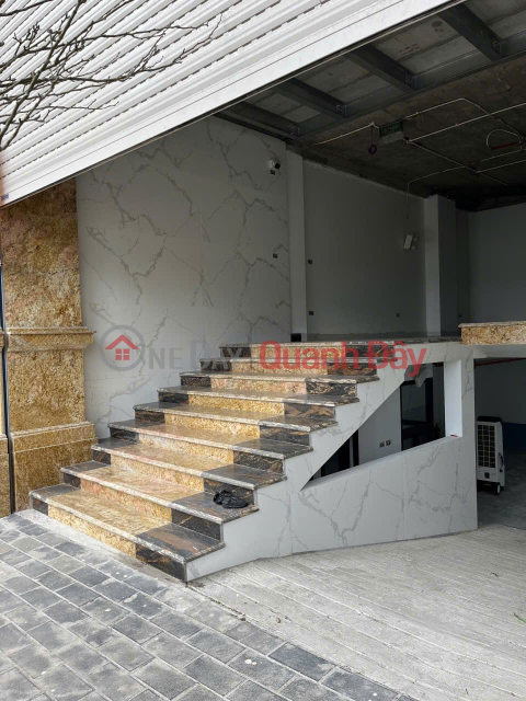 CC cần cho thuê MBKD SHOWROOM MP Lạc Long Quân, Tây Hồ, 150m2, 7 tầng, MT 6m, 1 hầm, 200 Triệu _0