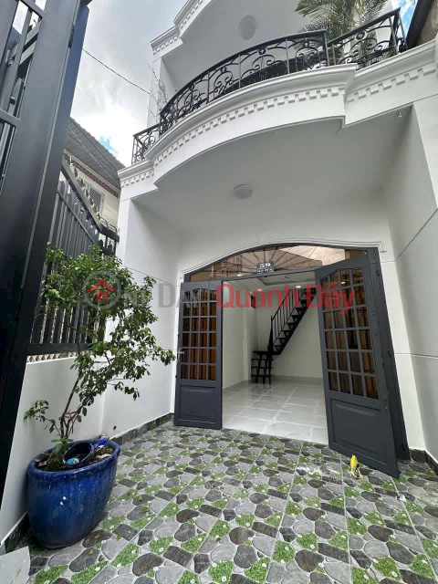 Selling 2-storey corner apartment in alley opposite Emart supermarket, Phan Van Tri, Go Vap, over 3 billion. _0