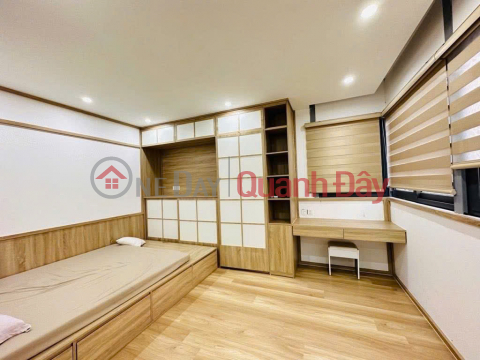 CẦN BÁN NHÀ NGỌC LÂM 6 TANG CÓ THANG MÁY,35m nhỉnh 9 tỷ. _0