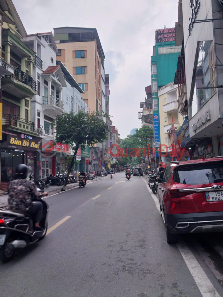 RARE, CHUA LANG STREET, CARS CAN PARKING AT THE DOOR, CORNER LOT, RESIDENTS BUILD 5 FLOORS, 43 SQM, FRONTAGE 4.3 M Sales Listings