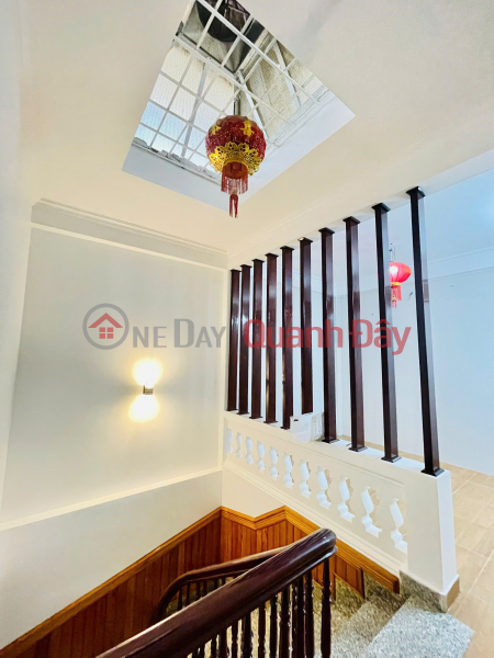 Beautiful house right on Lang street - Dong Da - 42m 5 floors open frontage, car can park at the door, more than 12 billion contact 0817606560 Sales Listings