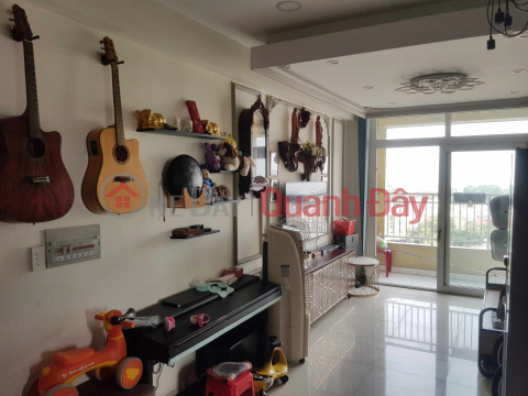The owner needs to urgently sell the 65m2 apartment, fully furnished as shown, with books. Corner apartment with 2 cool views _0